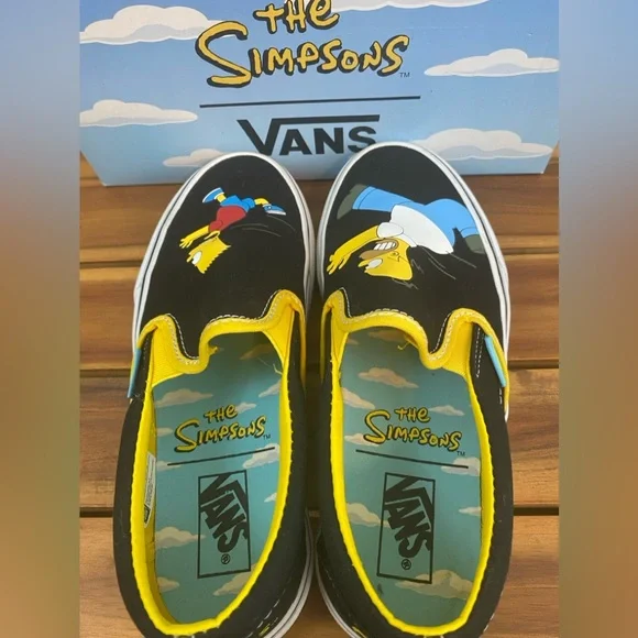 Vans - Off the Wall - Simpsons Slip-ons - M 4/W 5.5 - www  display picture 2